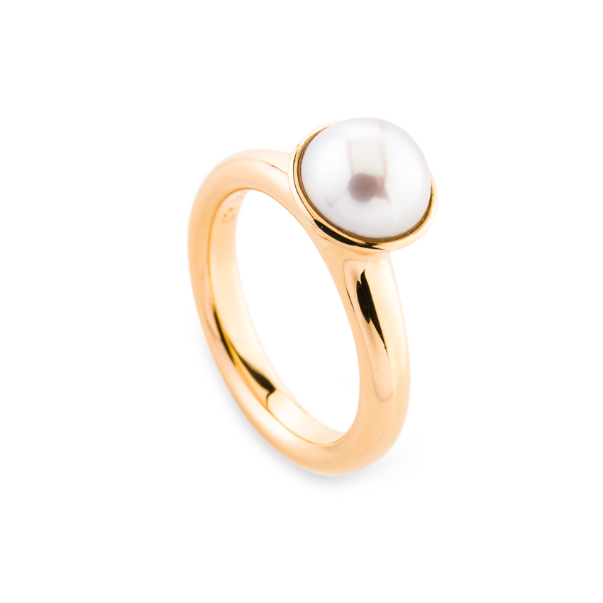 Ring in yellow gold with sweet water pearl