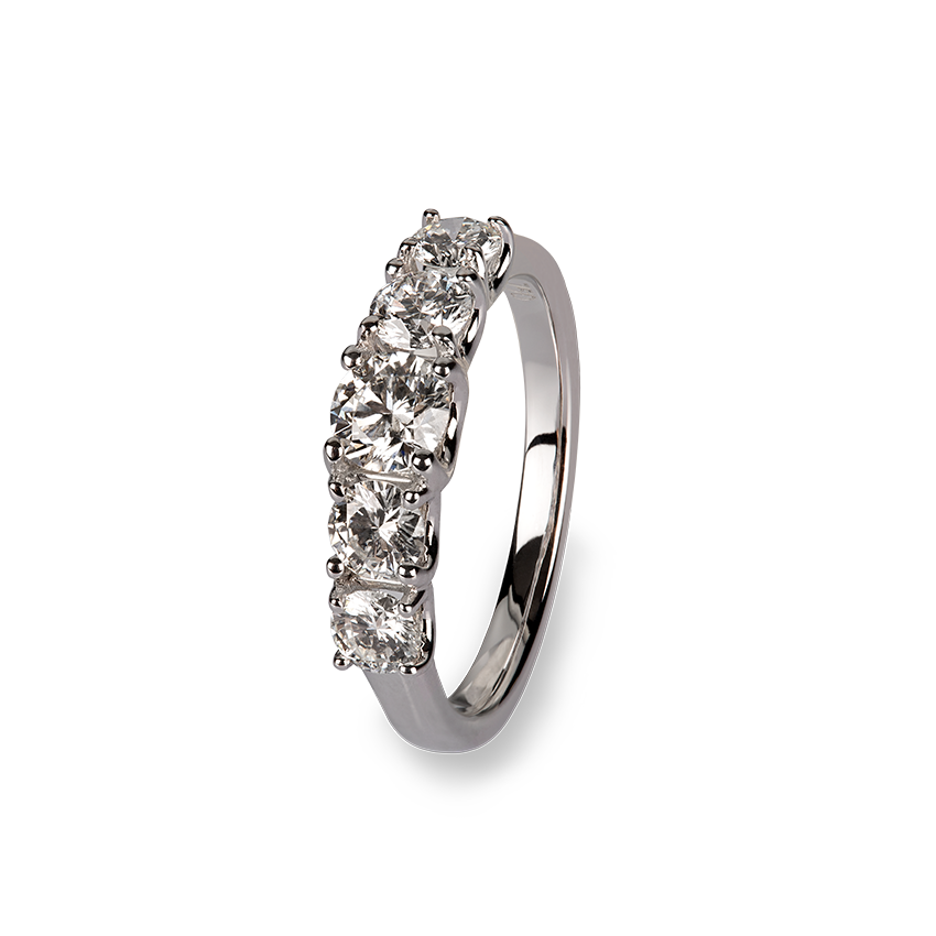 Solitaire ring in 18K white gold with diamonds