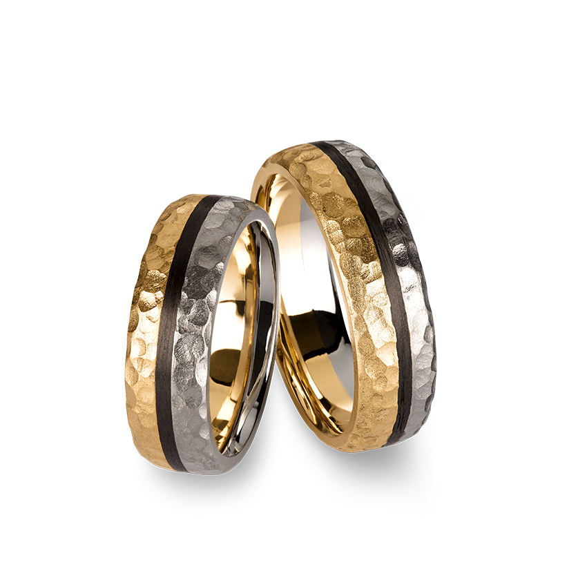 Wedding ring in 18K yellow and white gold with carbon fiber