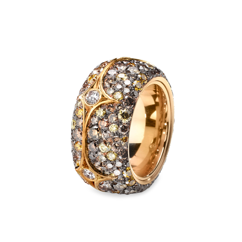 Ring by Lohri in rose gold with diamonds